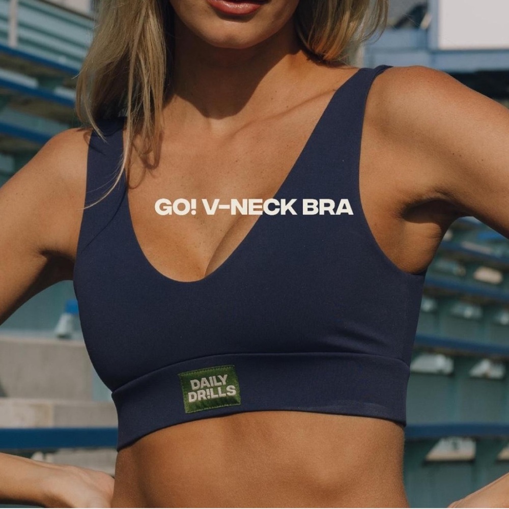 NWT Daily Drills GO! V-Neck Bra